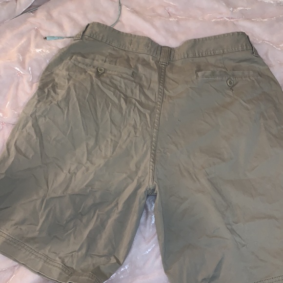 St John’s Bay khaki shorts - Picture 2 of 3